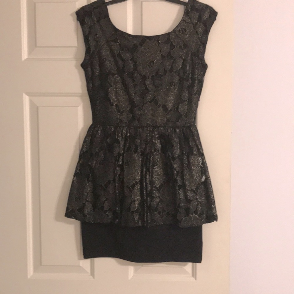 Forever 21 Gold Detailed Layered Cocktail Dress